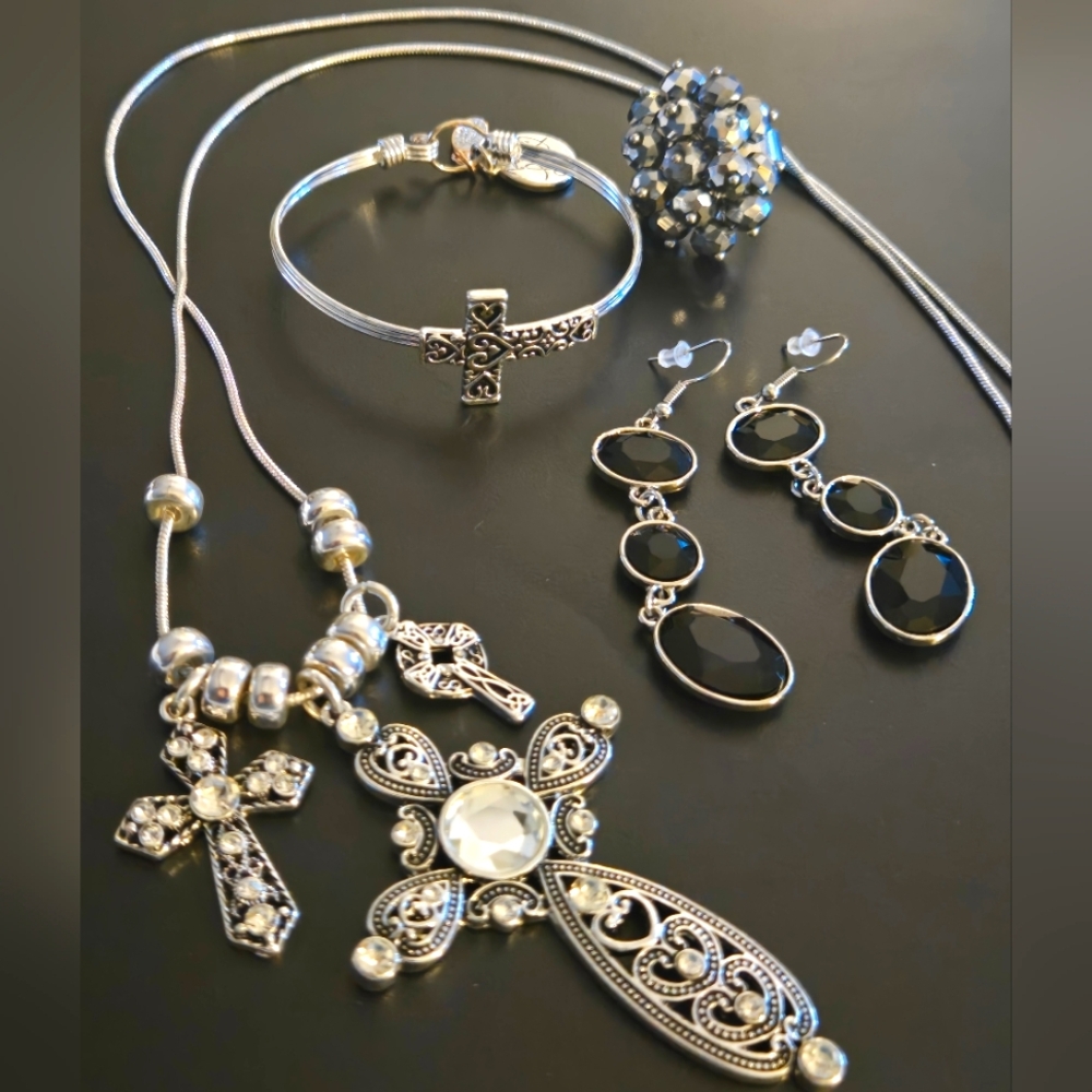 Cross Silver and Black Jewelry Set C 1946 Necklace Charm LA CN Ring Earrings